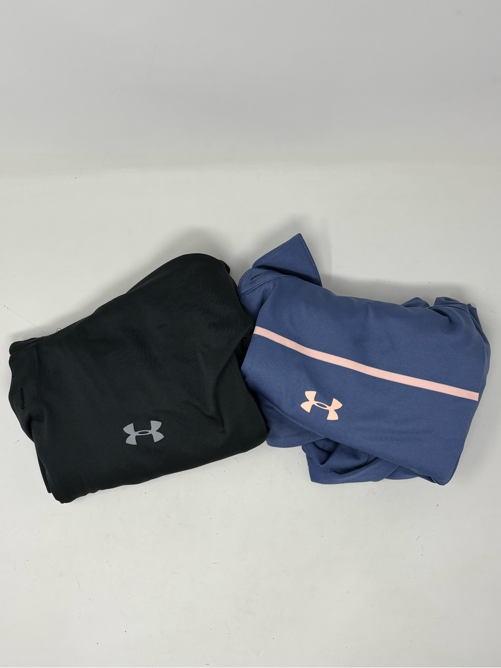 LOT (2) UNDER ARMOUR LOOSE HEAT HEAR THE PLAYOFF POLO SIZE XL LOT OF 2